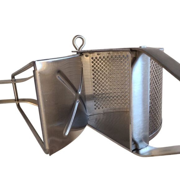 Ricer Bethany Housewares 880 Potato Ricer Heavy Duty 12" High Quality - Picture 10 of 13